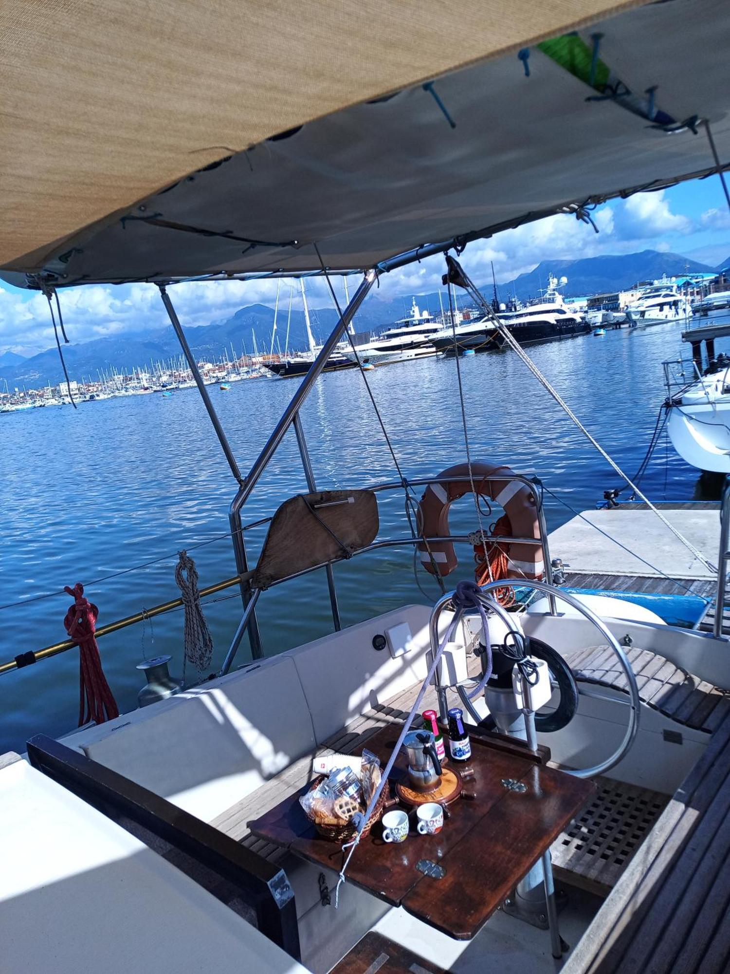 Bed & Boat Brezza Del Mare Hotel Виареджо Екстериор снимка